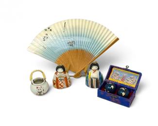172 VintageAsianDecorSilkFanChineseWorryBallsManekiNeko