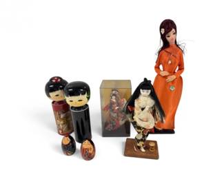 179 AssortedAsianDollsKokeshiDecorativeFigurines