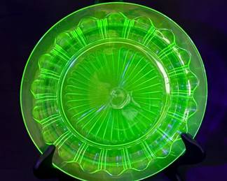 Anchor Hocking Uranium / Vaseline Glass Plate