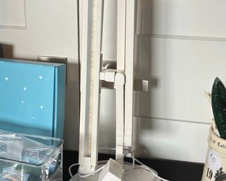 Modern Minimalist Folding Double-Head LED Desk Lamp with Clock and Temperature Display