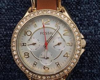 Fossil Women's Riley Multifunction Crystal-Bezel Watch with Leather Link Strap