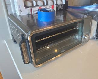Ninja Foodi 6-in-1 Digital Air Fry Oven/Toaster Oven Flip-Away for Storage (SP100 Series)