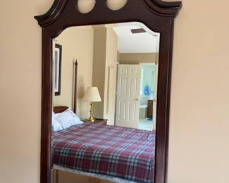 Thomasville Chippendale-style cherry wall pediment mirror