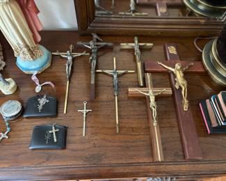Assorted crucifixes