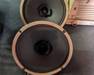 Set of Speakers (Not sure if working)