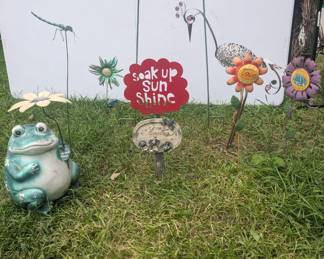 Various Lawn Ornements