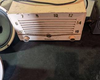 Vintage GE Tube Radio