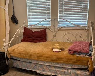 Day bed with trundle. Makes a king size