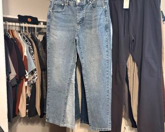 32/30 pants - most with tags!! Plus med size shirts