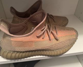 Mike Yeezy’s Size 13 men’s