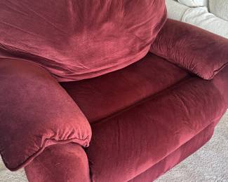NEW LAZY BOY RECLINER