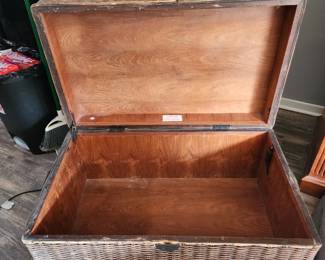 Woven chest