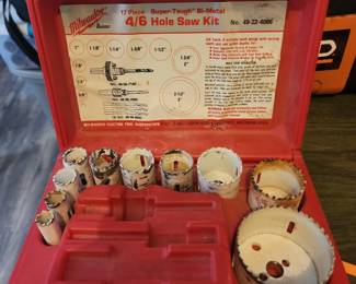 Milwaukee hole saw kit