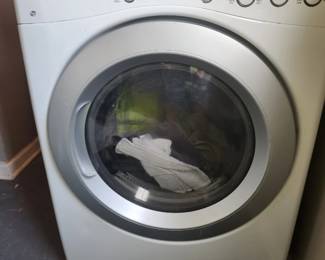 LG Dryer sells at a set