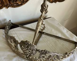 Silver plate shelf / gorgeous
