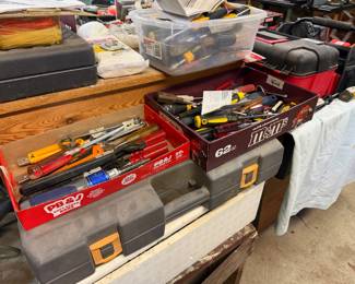 Outside tool workshop