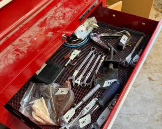 Outside tool workshop