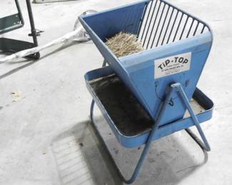 TIP-TOP Horse Feeder (salesman sample)