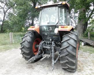KUBOTA M9660 Tractor