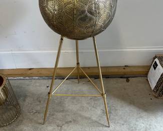 Planter on Tripod Base