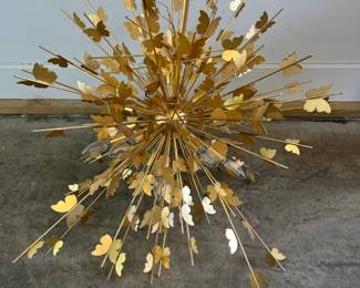 Farfalle Chandelier in Gold with Carved Butterflies