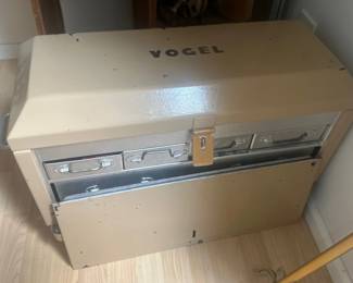 Vogel vintage toolbox