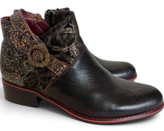 LArtiste Half Boot Shoes