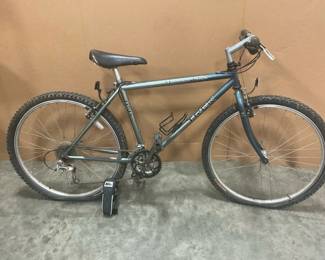 Trek 850 Mountain Bike