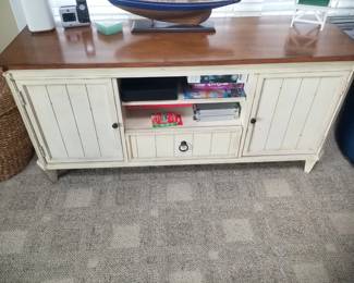 Media console