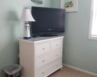 4-drawer dresser; TV; table lamp