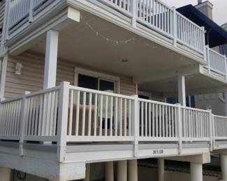 Vinyl railing