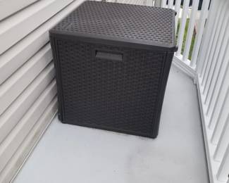 Storage chest