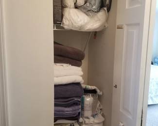 Twoels; bed linens