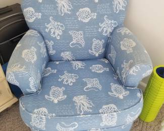 Sealife print swivel chair