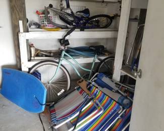 Beach chairs & beach bikes