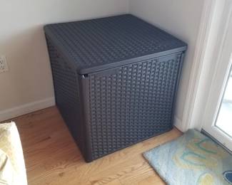 Storage chest