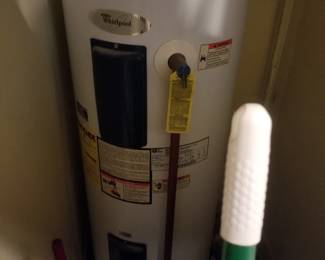 ELECTRIC hot water heater