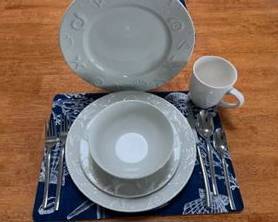 Thomson Pottery Hampton dinnerwasre - seashell motif; Henckel Opus flatware