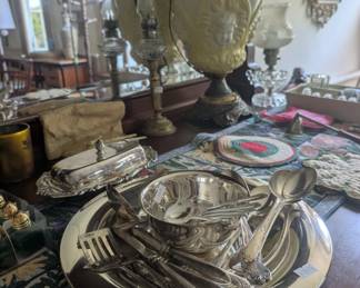 Dining - Berkshire Legacy Estate Liquidation