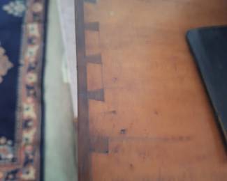 Dovetail detail