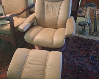 Ekornes stressless lounger and ottoman