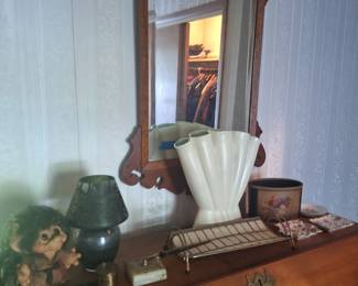 Troll, vase etc