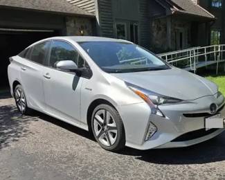 2016 Toyota Prius Hybrid Leather Low Mileage