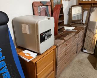safe, file drawer, workout equipment, dressers