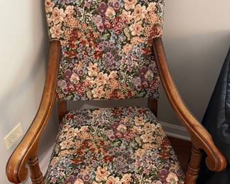 Cloth Vintage Floral Chair
