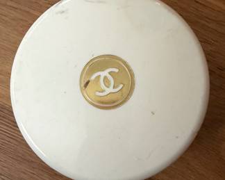 Channel Vintage Powder