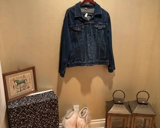 Women's Clothing, Decorative Lanterns