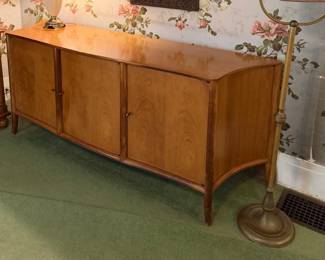 MCM Walnut Credenza, T.H. Robsjohn-Gibbings design for Widdicomb