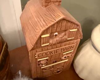 Twin Winton "Cookie Barn" ceramic cookie jar