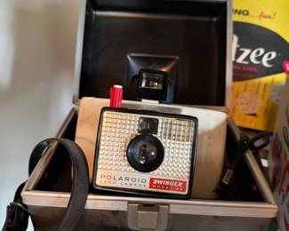 vintage Polaroid Swinger Model 20 Land Camera